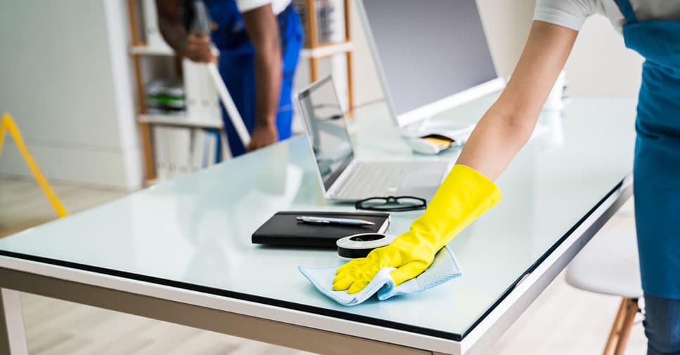 Καθαρισμός γραφείου